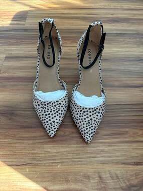 Torrid Cheetah Pointed Toe Ankle Strap Kitten Heels Size 9.5W